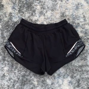 LULULEMON hotty hot shorts black 2.5 inseam size 6